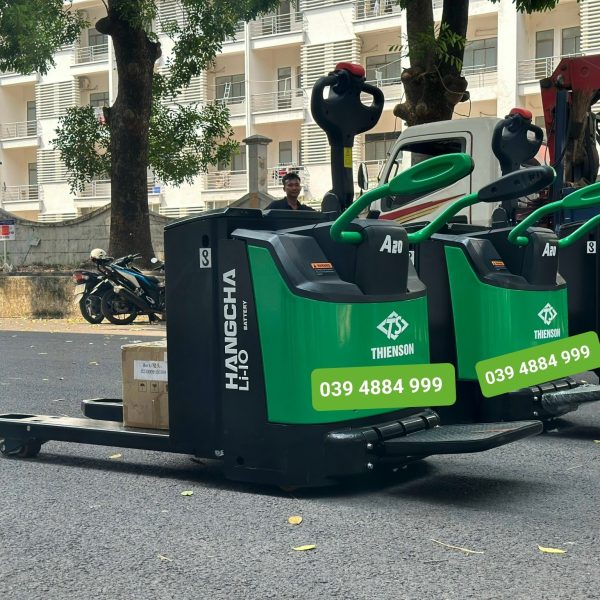 Xe Nâng Tay Điện Lithium Có Bệ Đứng Lái 2 Tấn