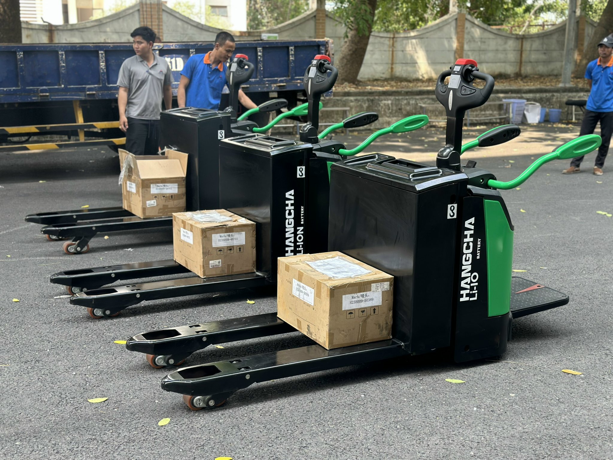 Xe Nâng Tay Điện Lithium Có Bệ Đứng Lái 2 Tấn Dòng CBD20-AC2S-I